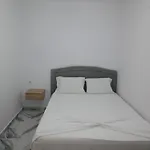 Niki Shen Gjin Апартаменты