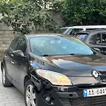 Niki Shen Gjin Лежа