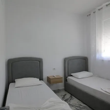 Niki Shen Gjin Appartamento Lezhë