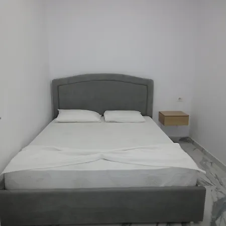 Niki Shen Gjin Appartamento