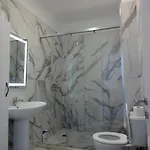 Appartement Niki Shen Gjin