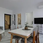 Appartement Niki Shen Gjin *
