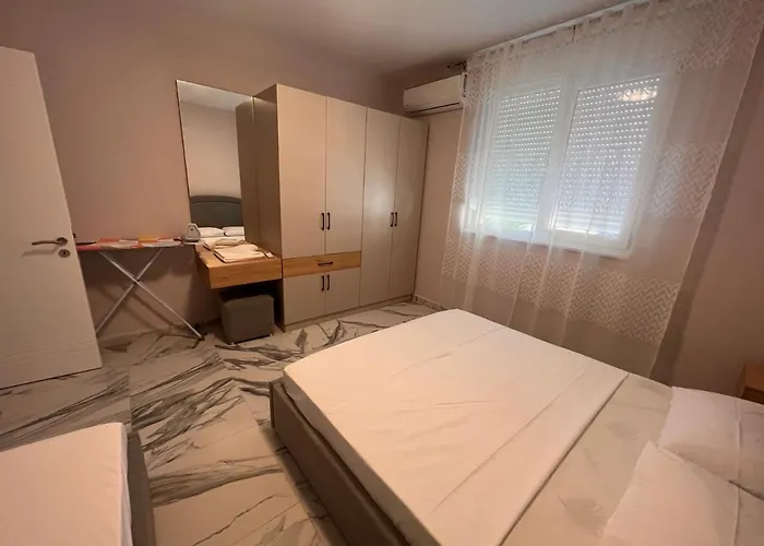 Niki Shen Gjin Apartment
