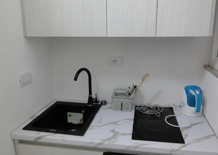 Niki Shen Gjin Apartment *